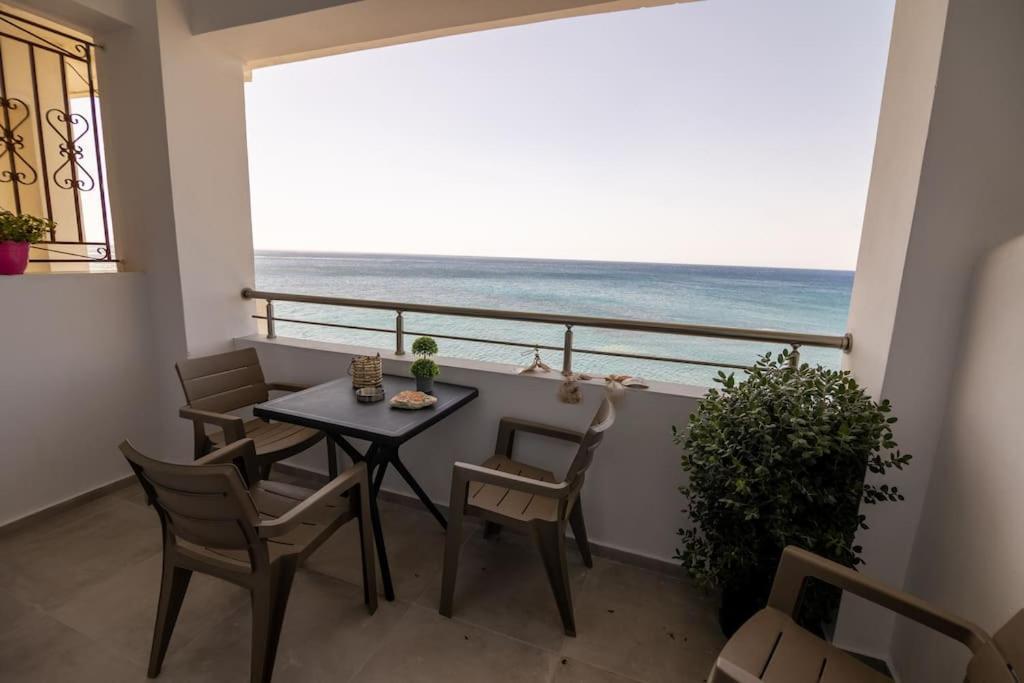 Vakantiehuis Ioannis με θεα στη θαλασσα *